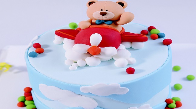 Chinh phục Fondant: Dựng mẫu bánh Gấu lái máy bay cho bé trai